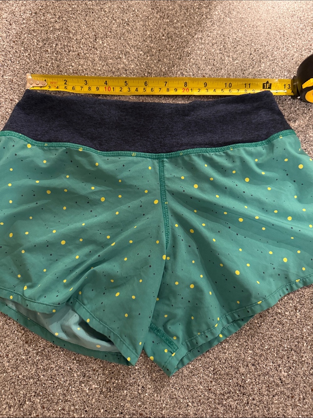 Rabbit Women's Catch me if you can! Green and yellow splatter dot colorway.
